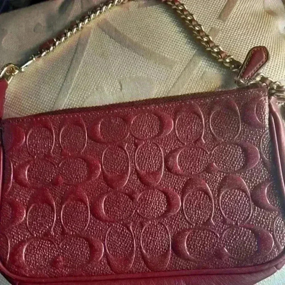 Rare to Find! 🌹🌹Coach Mini Handbag - Picture 2 of 11